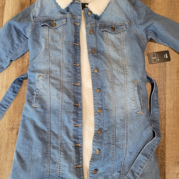 Denim Sherpa-Lined Jacket - Picture 9 of 16